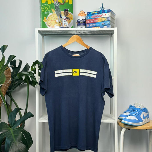 Nike Men's navy blue T-shirts